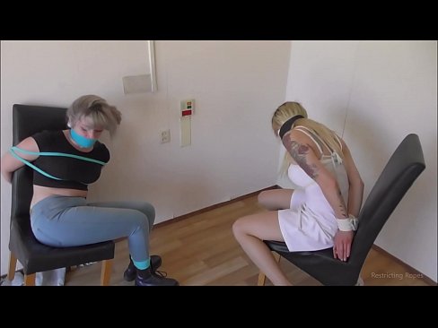 ❤️ Sõltuvuses / seotud ja suukorvistatud / neiu hädas Pornovideo at us ❌️