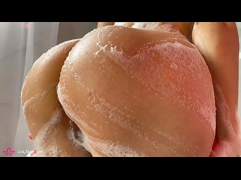 ❤️ Brünett masturbeerib tussu vibraatoriga intensiivse orgasmini duši all Pornovideo at us ❌️
