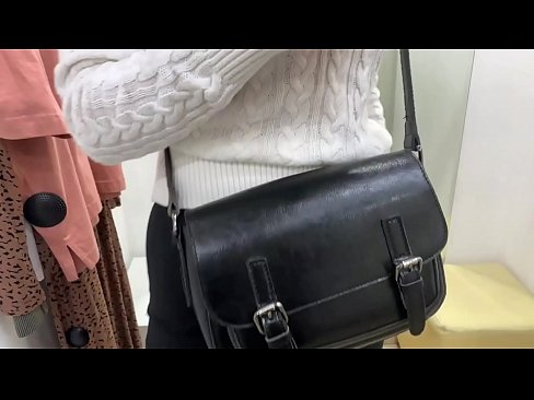 ❤️ Noore ämma FeralBerry avalik masturbeerimine dildoga riietusruumis Pornovideo at us ❌️