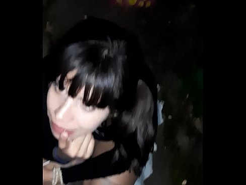 ❤️ Tänaval paisunud peenise vastu kommi eest Pornovideo at us ❌️