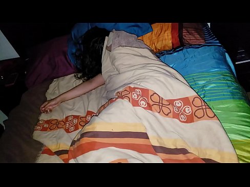 ❤️ Kasupoeg sõimab oma noort kasuema, kui ta magab. Pornovideo at us ❌️